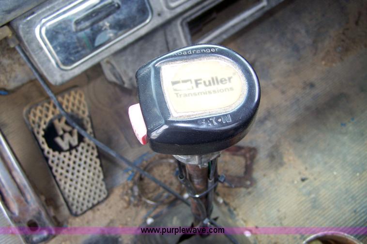 image for item 6013 1977 Kenworth W900A dump truck