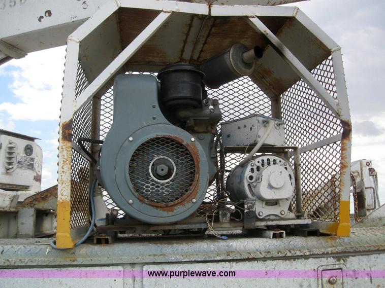 image for item 6131 1970 Ford 600 bucket truck