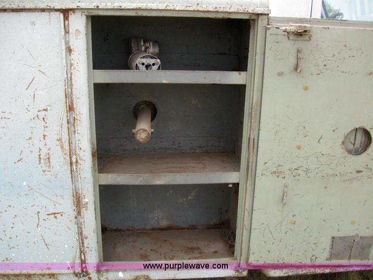 image for item 6131 1970 Ford 600 bucket truck