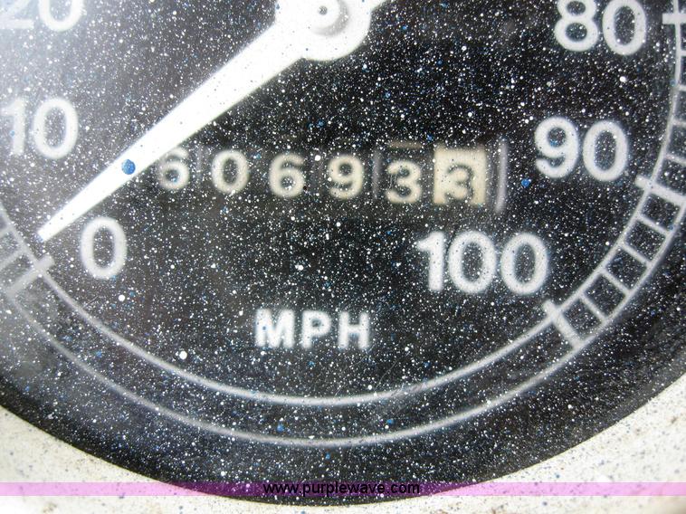 image for item 6131 1970 Ford 600 bucket truck