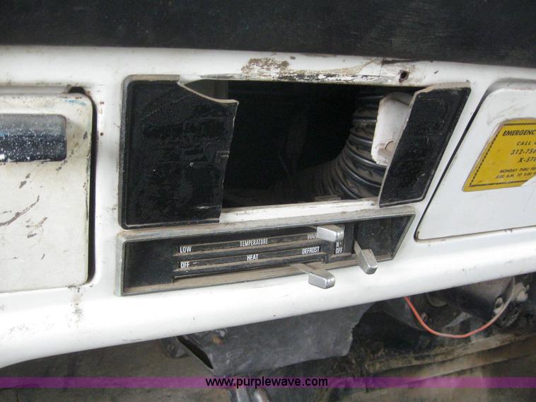 image for item 6131 1970 Ford 600 bucket truck