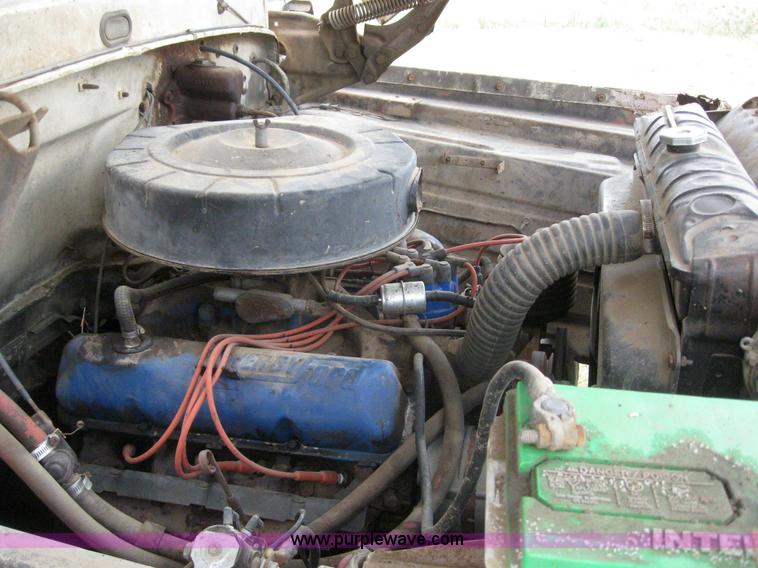 image for item 6131 1970 Ford 600 bucket truck