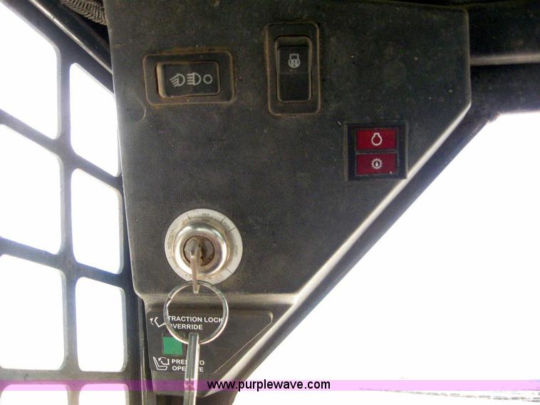 image for item 6132 1996 Bobcat 763 skid steer