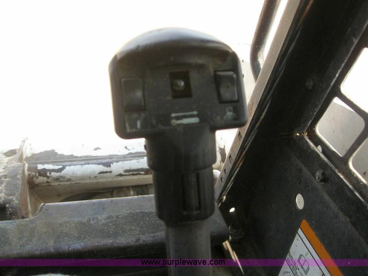 image for item 6132 1996 Bobcat 763 skid steer