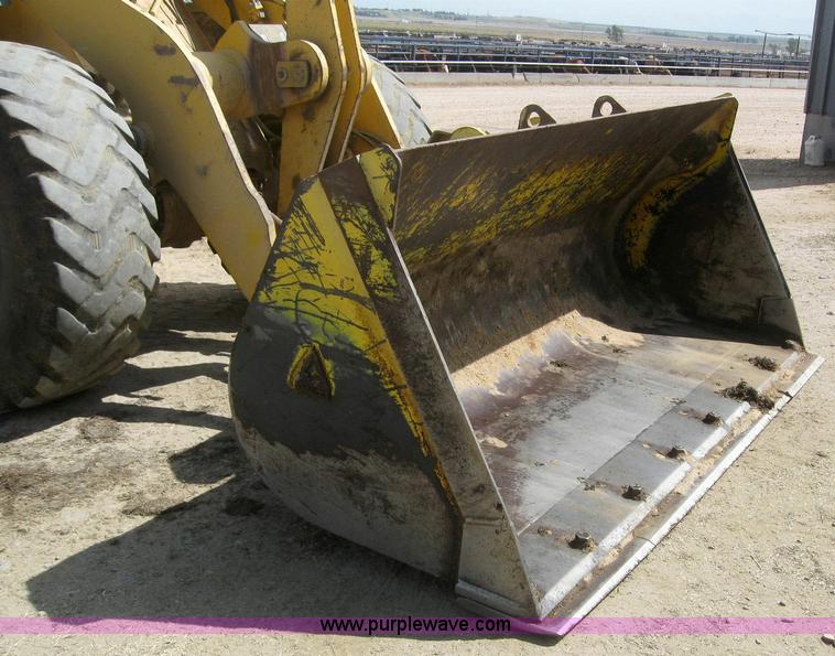 image for item 6133 1999 Komatsu WA250-3L wheel loader