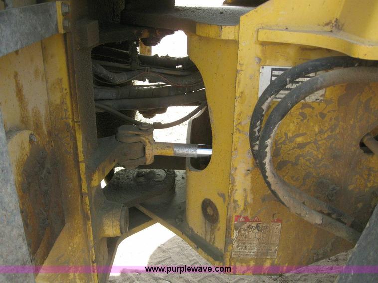 image for item 6133 1999 Komatsu WA250-3L wheel loader