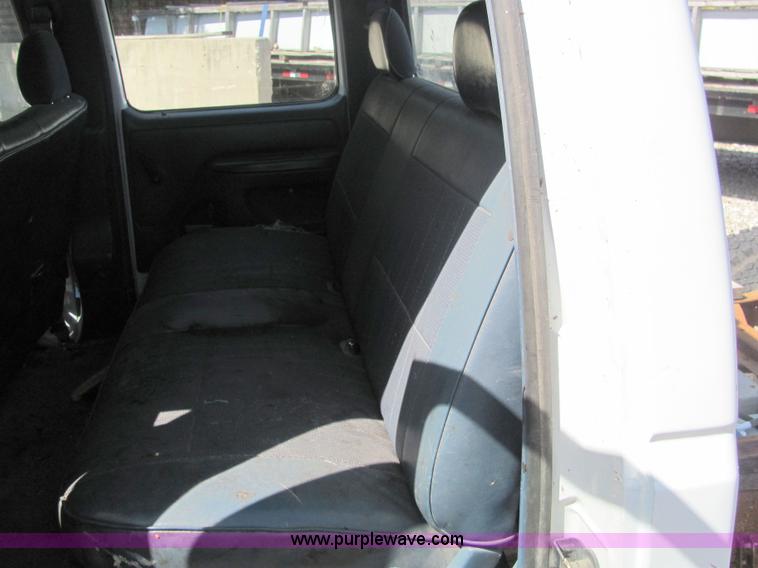image for item 6716 1994 Ford F-350 XL cab and chassis