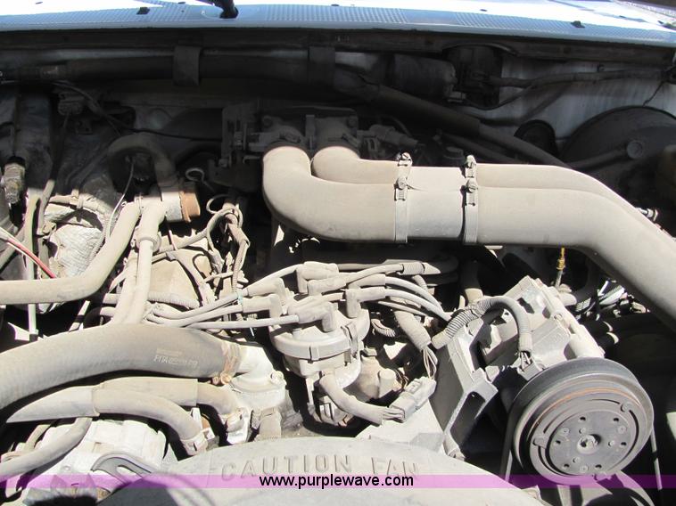 image for item 6716 1994 Ford F-350 XL cab and chassis