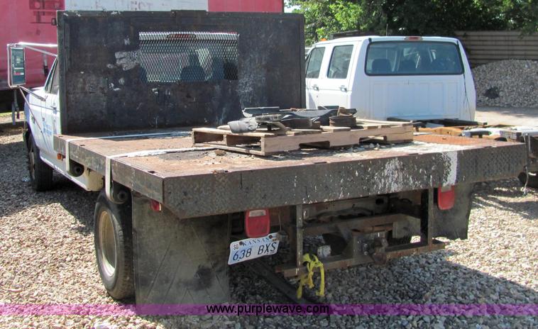 image for item 6717 1994 Ford F-350 XL