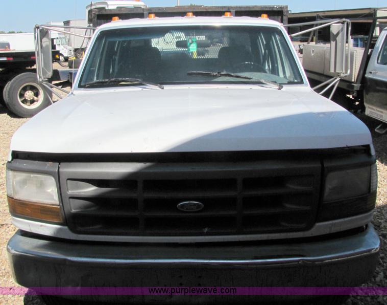 image for item 6717 1994 Ford F-350 XL