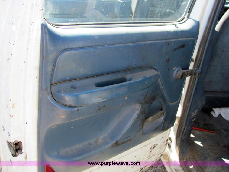 image for item 6717 1994 Ford F-350 XL