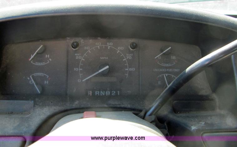image for item 6717 1994 Ford F-350 XL