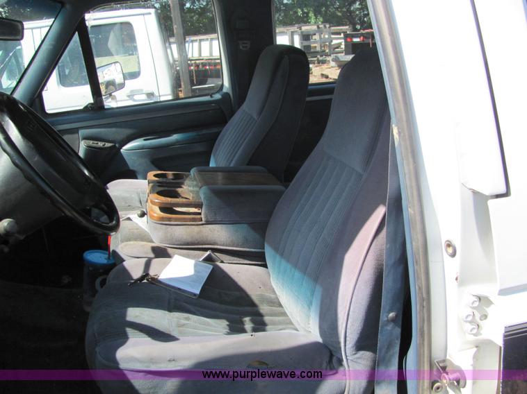 image for item 6718 1995 Ford F-350 XL