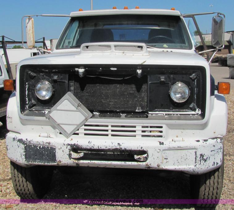 image for item 6719 1982 GMC Topkick 7000