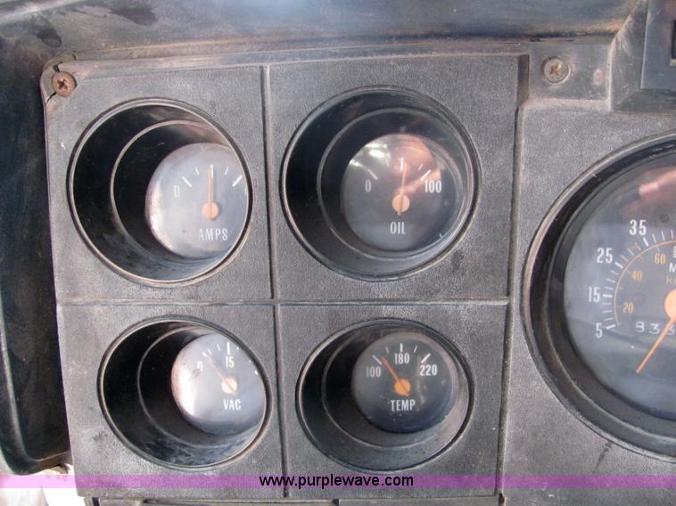 image for item 6719 1982 GMC Topkick 7000