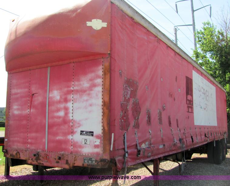image for item 6723 1982 Dorsey 42' tandem axle curtain trailer