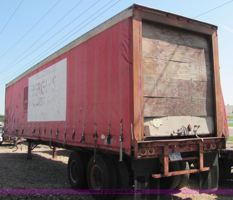 image for item 6723 1982 Dorsey 42' tandem axle curtain trailer