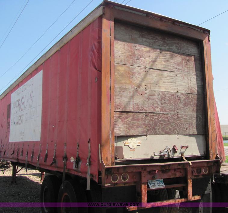 image for item 6723 1982 Dorsey 42' tandem axle curtain trailer