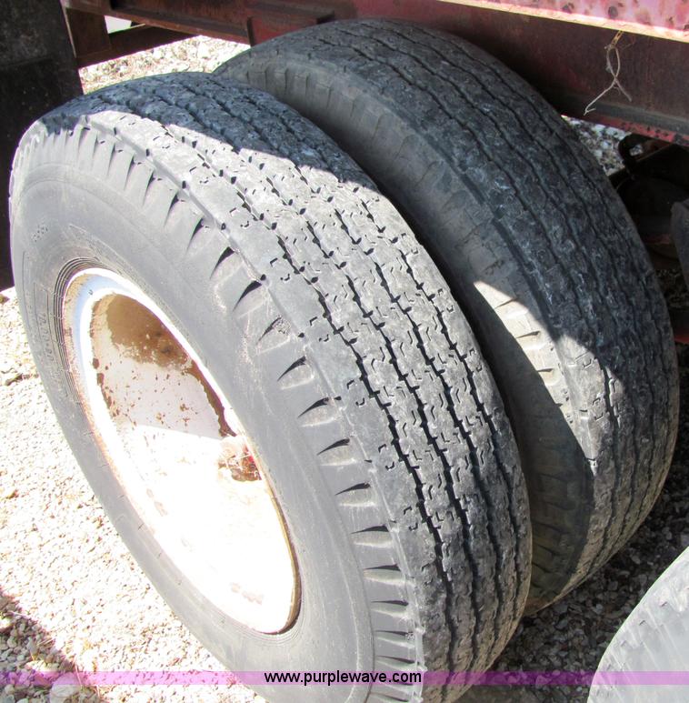 image for item 6723 1982 Dorsey 42' tandem axle curtain trailer