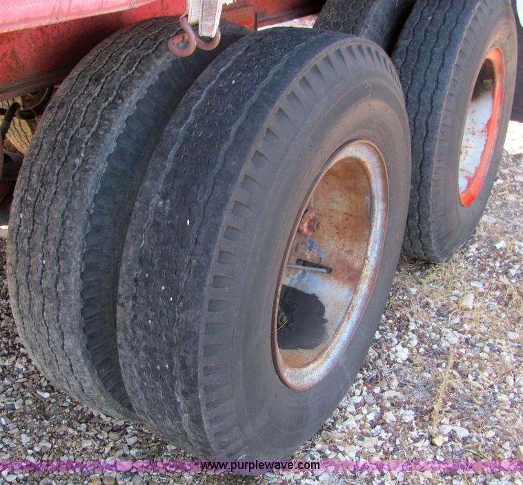 image for item 6723 1982 Dorsey 42' tandem axle curtain trailer