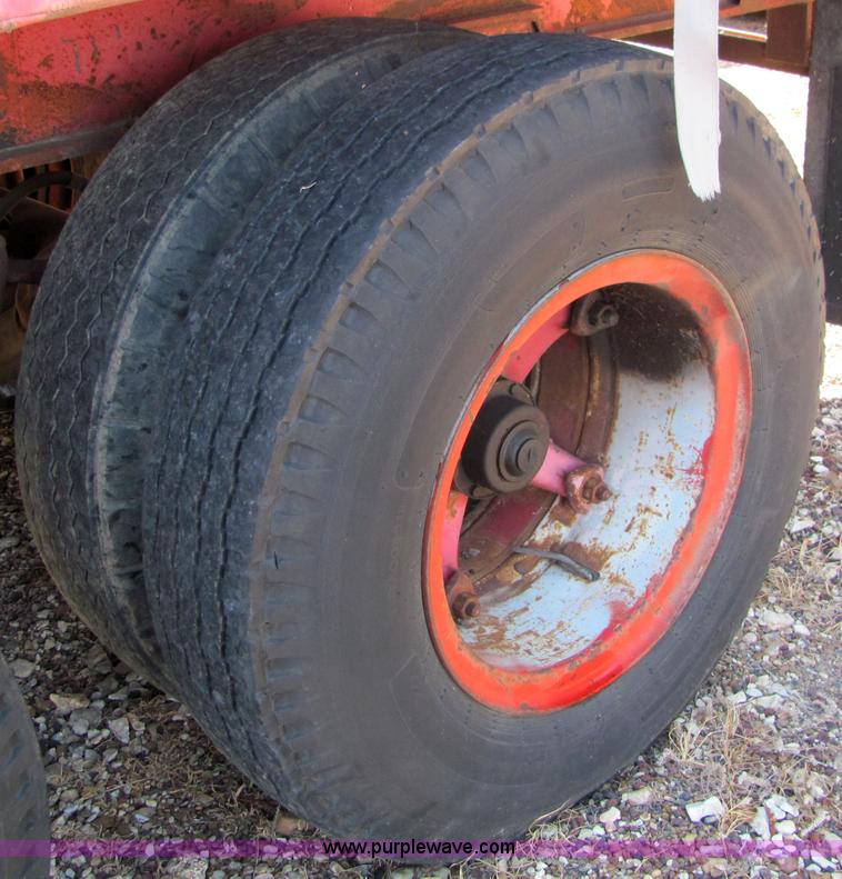 image for item 6723 1982 Dorsey 42' tandem axle curtain trailer