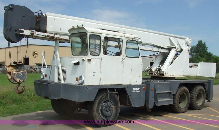 image for item 7105 1968 Grove TD-150 15 ton truck crane
