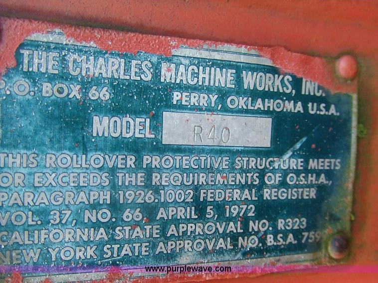 image for item 7121 1975 Ditch Witch R40 trencher