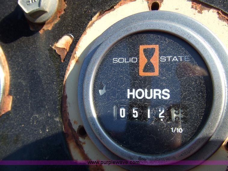 image for item 7122 1980 Ditch Witch R40 trencher