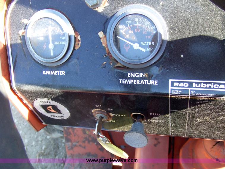 image for item 7122 1980 Ditch Witch R40 trencher