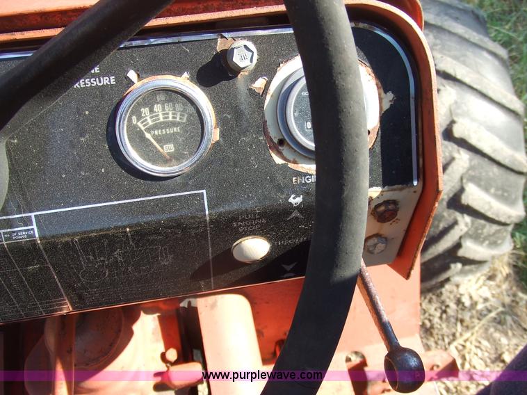 image for item 7122 1980 Ditch Witch R40 trencher