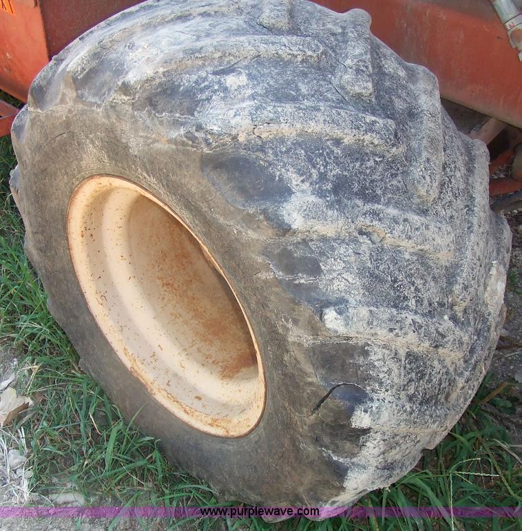 image for item 7123 1983 Ditch Witch 4010 trencher with backhoe