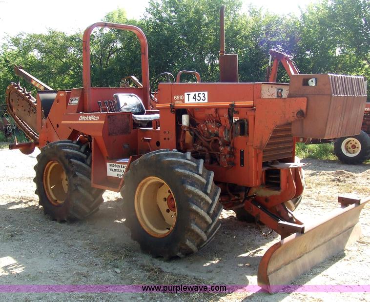 image for item 7124 1991 Ditch Witch 6510 trencher