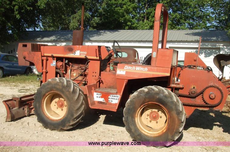 image for item 7124 1991 Ditch Witch 6510 trencher