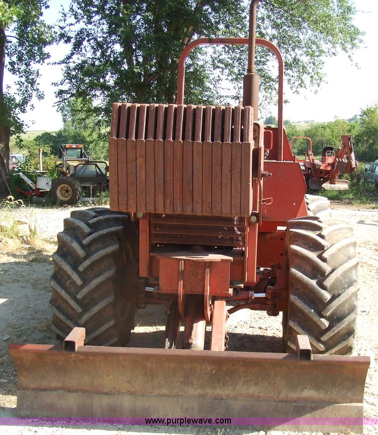 image for item 7124 1991 Ditch Witch 6510 trencher