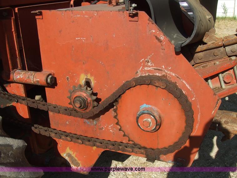 image for item 7124 1991 Ditch Witch 6510 trencher
