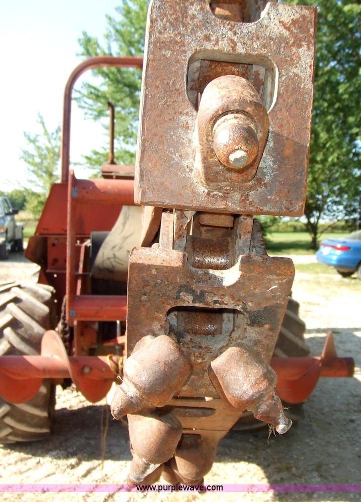 image for item 7124 1991 Ditch Witch 6510 trencher