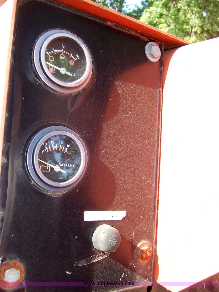 image for item 7124 1991 Ditch Witch 6510 trencher