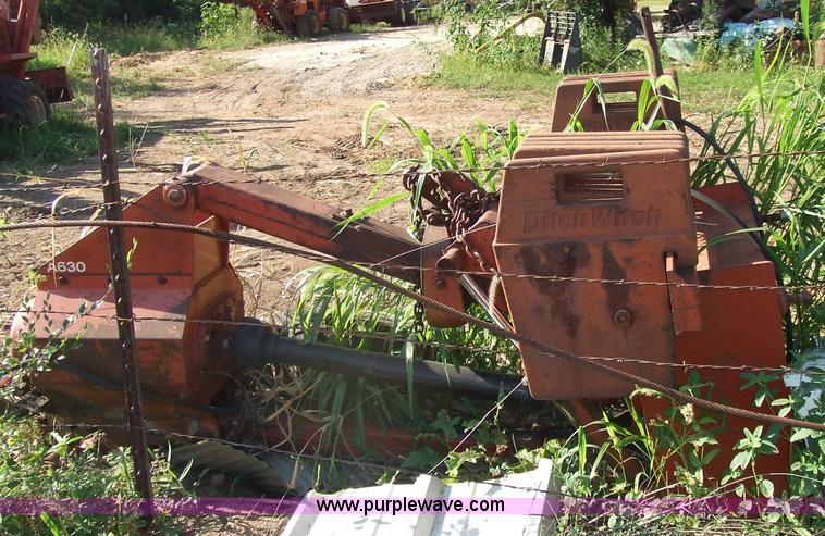image for item 7124 1991 Ditch Witch 6510 trencher