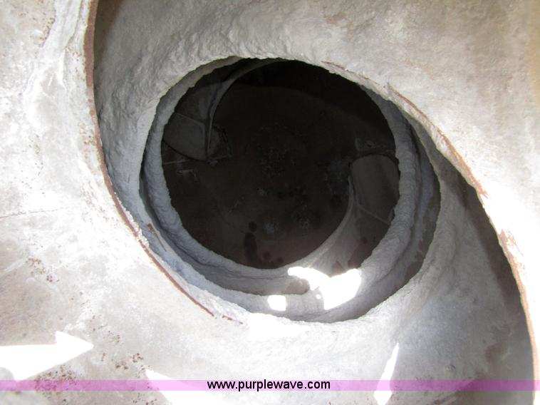 image for item 7176 1987 Volvo Autocar concrete truck