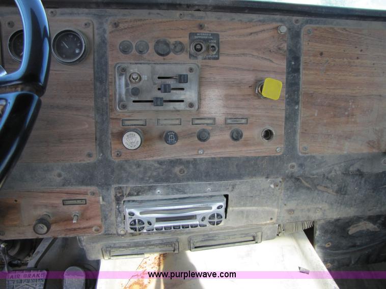 image for item 7176 1987 Volvo Autocar concrete truck