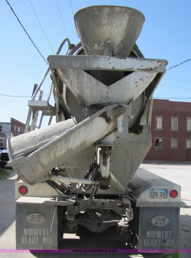 image for item 7177 1981 International 2574