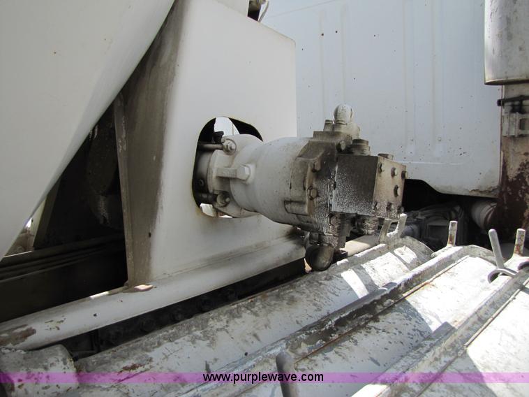 image for item 7177 1981 International 2574