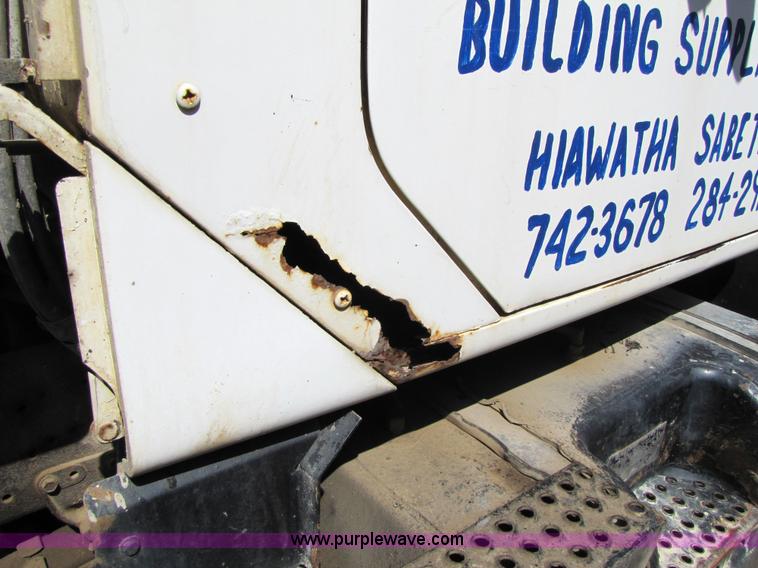 image for item 7177 1981 International 2574