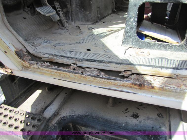 image for item 7177 1981 International 2574