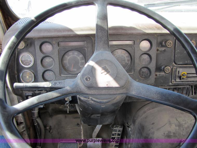 image for item 7177 1981 International 2574