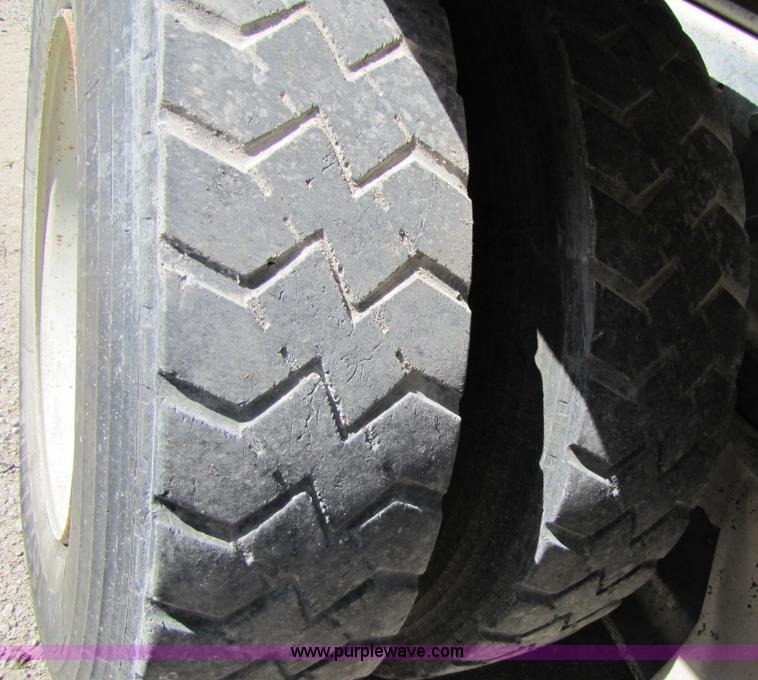 image for item 7177 1981 International 2574