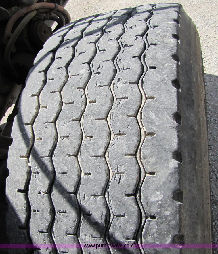 image for item 7177 1981 International 2574