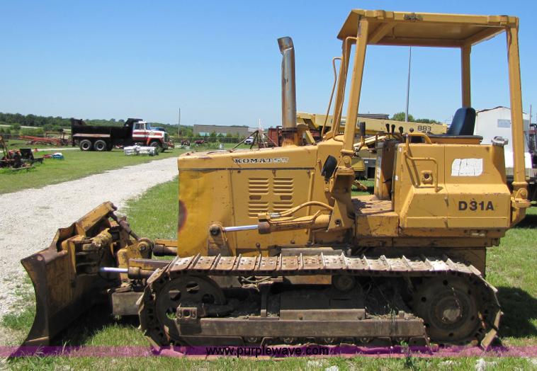 image for item 7197 1985 Komatsu D31A-17 dozer