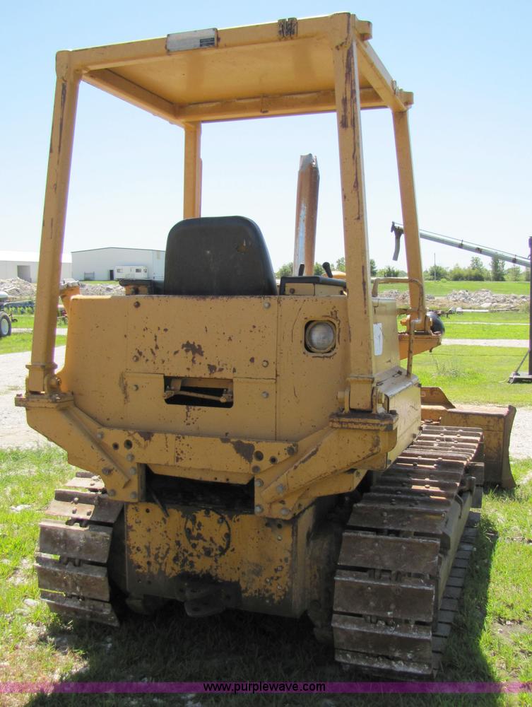 image for item 7197 1985 Komatsu D31A-17 dozer