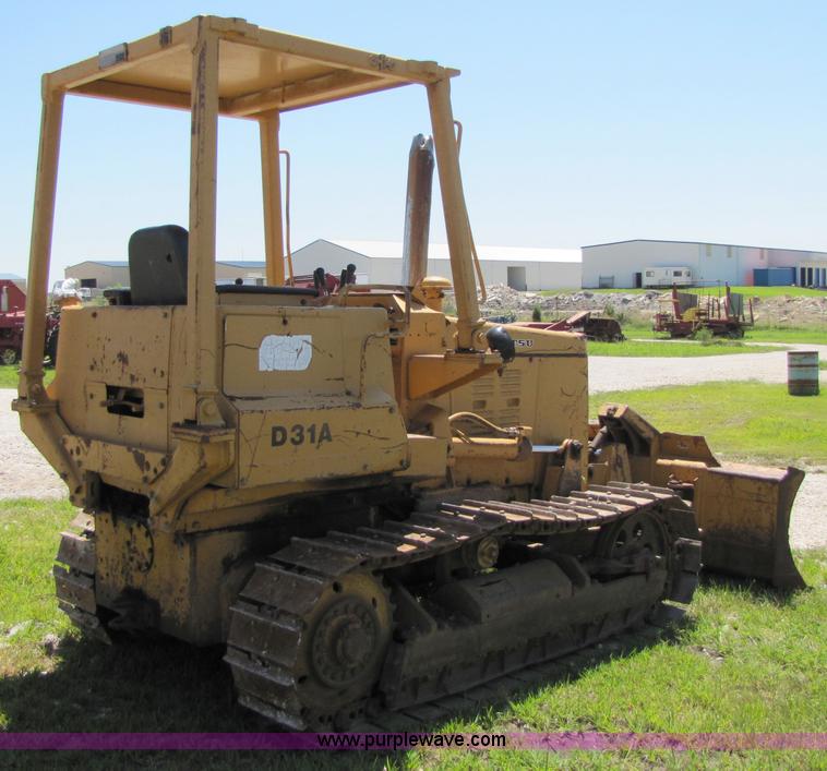 image for item 7197 1985 Komatsu D31A-17 dozer